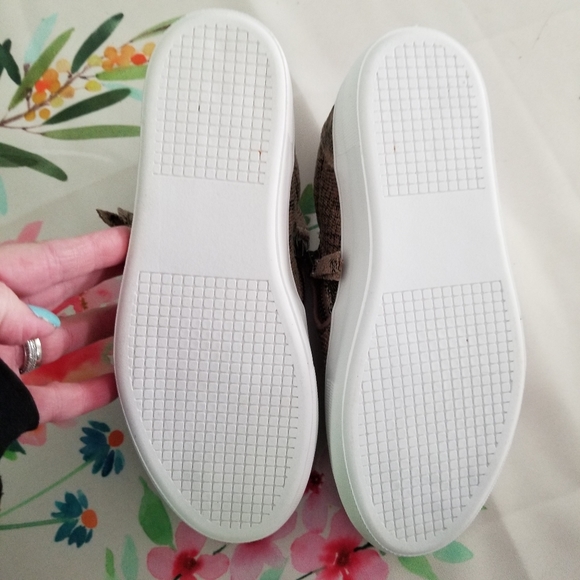 Very G NWT Snakesskin Slip On Sneakers 6 - Picture 7 of 8